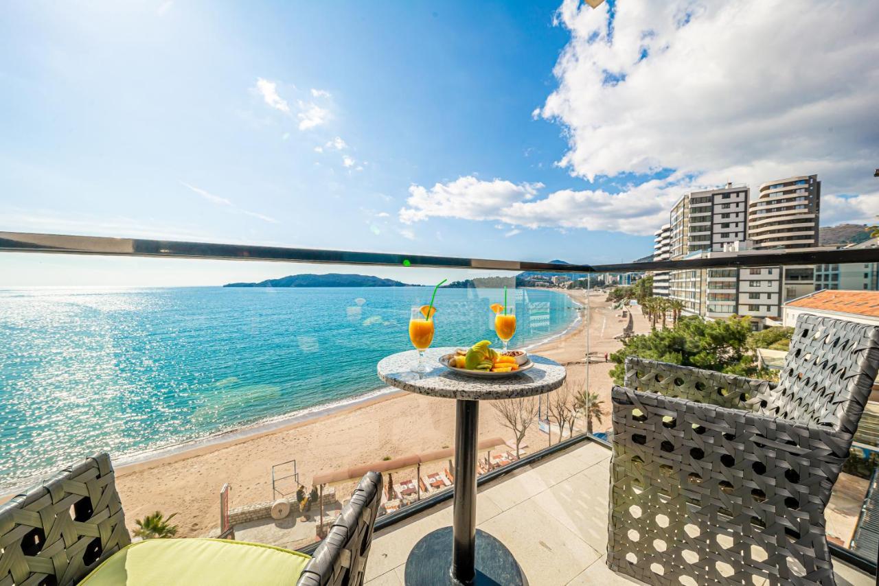 Aleksandar Rafailovici Hotel